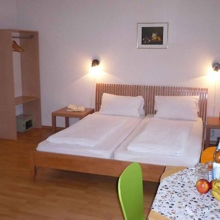 Hotel-Pension Goldene Krone Fribourg im Breisgau Extérieur photo