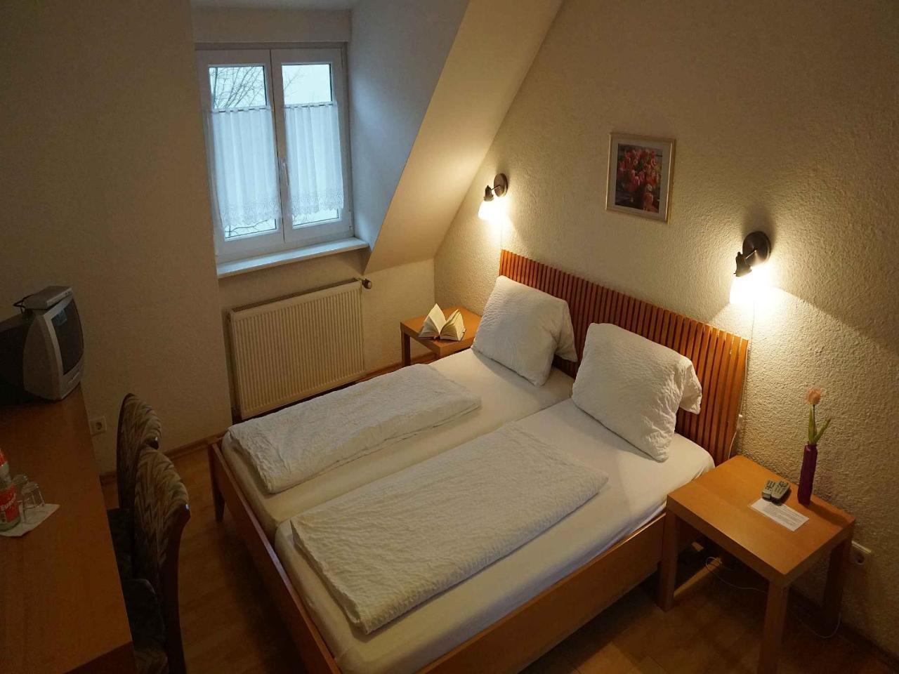 Hotel-Pension Goldene Krone Fribourg im Breisgau Extérieur photo