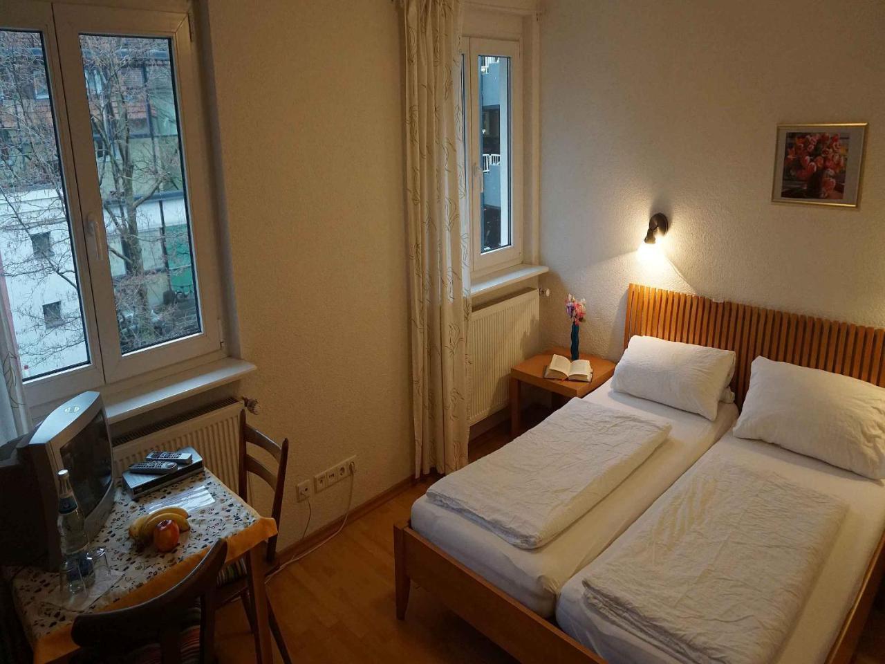 Hotel-Pension Goldene Krone Fribourg im Breisgau Extérieur photo